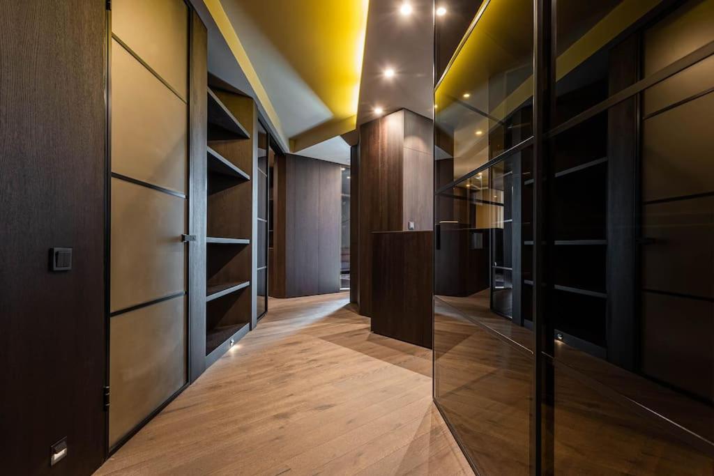 Luxury Apartment In The Superb Location تشيسيناو المظهر الخارجي الصورة